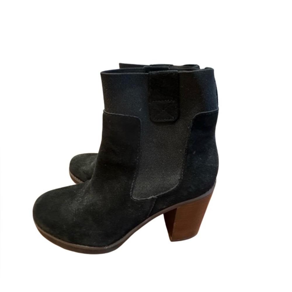 Design Lab Lord & Taylor Black Ankle Boots